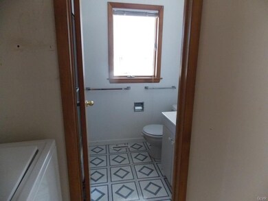 17 Pocono Rd, Albrightsville, PA 18210 - photo 5