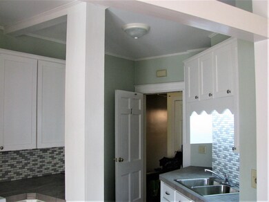 35 E Bow St, Franklin, NH 03235 - photo 4