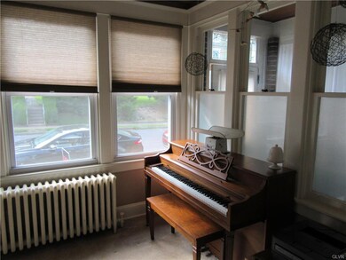 Office/ Den