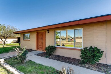 3737 W Seldon Phoenix AZ 85051-large-002