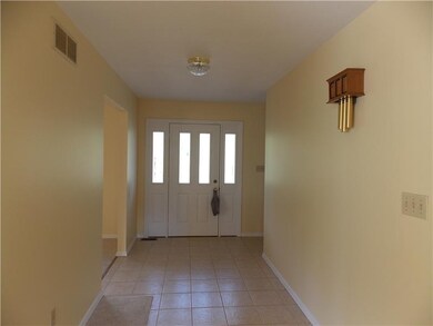Entry/Foyer. Ceramic tile floor in the entry.  Ext