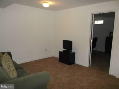 9256 Maxwell Ct, Laurel, MD 20723 - photo 3