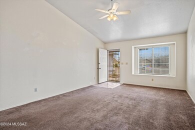 04-Living Area