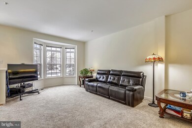 13122 Shamrock Glen Dr, Germantown, MD 20874 - photo 2