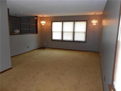 5122 Monrovia St, Shawnee, KS 66216 - photo 2