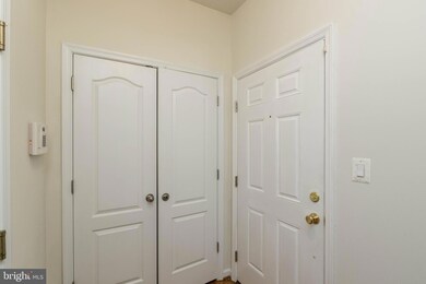 11134 Wortham Crest Cir unit 120, Manassas, VA 20109 - photo 4