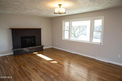 700 E Logan Ave (4)