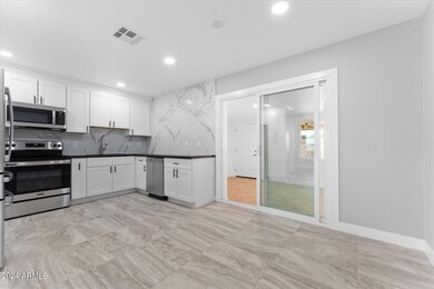 07-007-kitchen