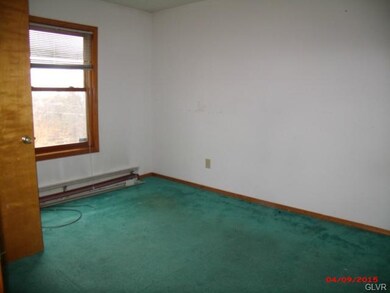 475 Bernadine Dr, Stroudsburg, PA 18360 - photo 7