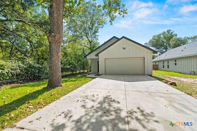 166 Satterfield Rd, New Braunfels, TX 78130 - photo 2