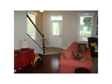 Entry/Foyer.