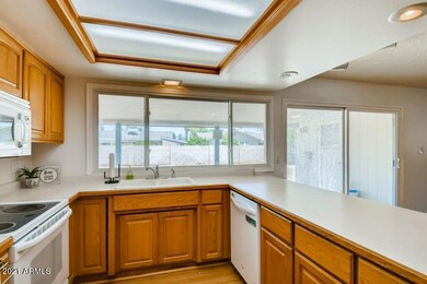 07 Kitchen
