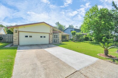 8346 Sorrel Dr, Houston, TX 77064 - photo 2