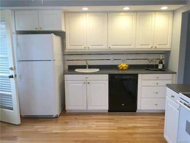 1319 Greenbrier Ln, North Tonawanda, NY 14120 - photo 3