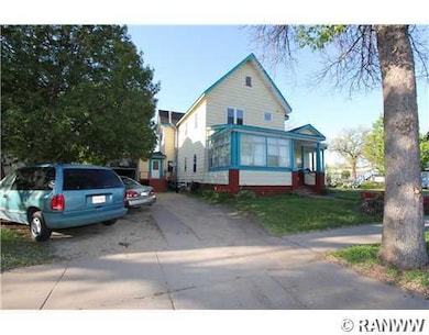 721 Wilson Ave, Menomonie, WI 54751 - photo 3