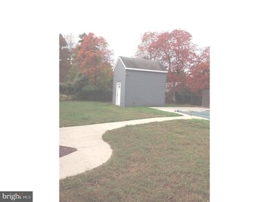 405 Cherokee Dr, Browns Mills, NJ 08015 - photo 4