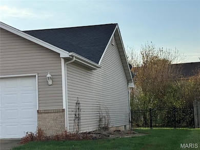 521 Jeffrey Pine Ct, O Fallon, IL 62269 - photo 2