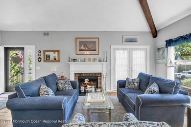 45 Mountain Laurel Ln A-large-012-017-4M