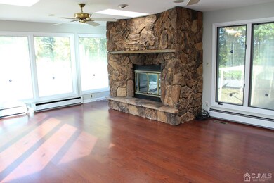 8 Maple Rd, Iselin, NJ 08830 - photo 3