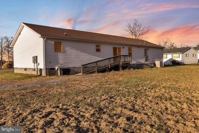 458 Lake Dr, Colonial Beach, VA 22443 - photo 2