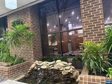 Greenhouse Condominiums unit 11-C, Cliffside Park, NJ 07010 - photo 5