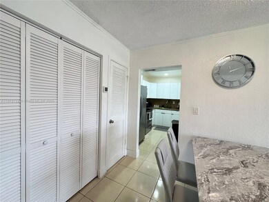 17530 NW 68th Ave unit C4006, Hialeah, FL 33015 - photo 5