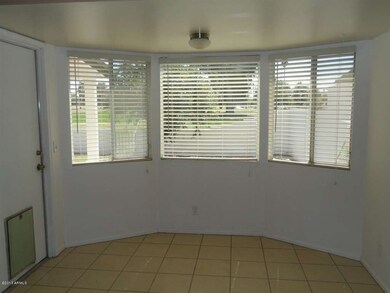 kitchen bay window