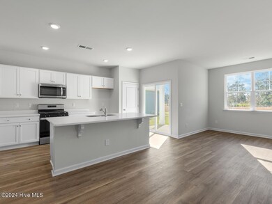 1405 Clendon Cir Leland NC 28451 USA-004