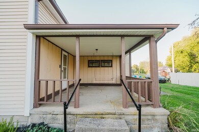 208 Washington St, Dunreith, IN 47337 - photo 5