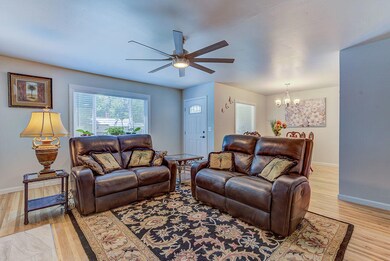 5553 Elm Ln, Redding, CA 96001 - photo 4