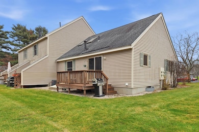 22 Eastmeadow Way, Manchester, NH 03109 - photo 4