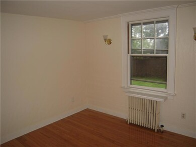 113 Maple Ave, Middletown, RI 02842 - photo 6