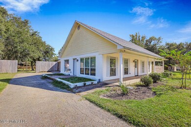 10460ShorecrestRd-9