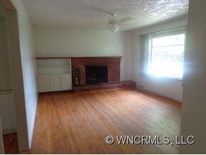 Spacious living room
