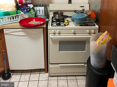 6011 Emerson St unit 406, Bladensburg, MD 20710 - photo 5