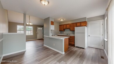 6104 Julie Kays Way Louisville KY 40258-