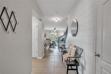 10467 Hawks Landing Dr, Land O Lakes, FL 34638 - photo 7