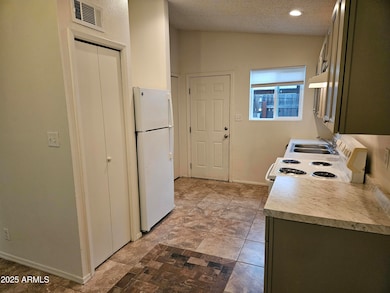 6245 E Glencove Cir unit 4, Mesa, AZ 85205 - photo 3