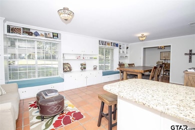 821 821 Trenton Dr, Tyler, TX 75703 - photo 4