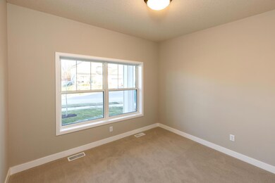 2048 Tamarack Rd, Chaska, MN 55318 - photo 7