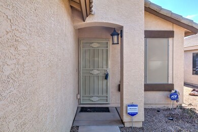1033 East Greenlee Ave-5