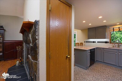 841 Jay Cir. Anchorage, AK 99504