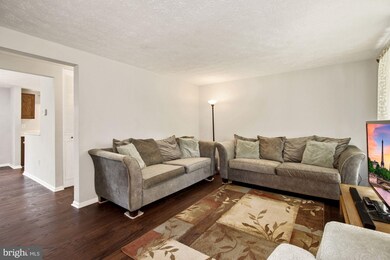 7213 Carved Stone, Columbia, MD 21045 - photo 5