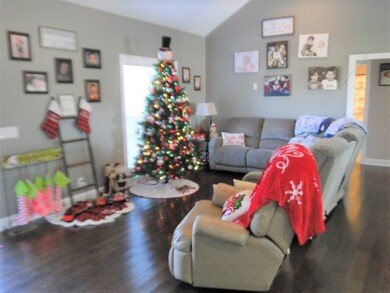 504 Apple Blossom Trail, Shelbyville, TN 37160 - photo 2