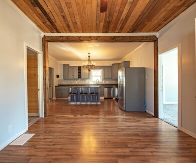 116 Thompson St, Moberly, MO 65270 - photo 4