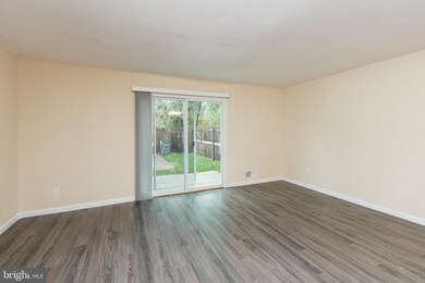 2908 Williamsburg Ct, Woodbridge, VA 22191 - photo 4