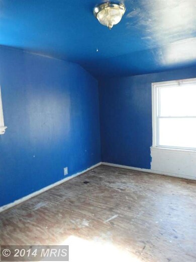 7713 Emerson Rd, Hyattsville, MD 20784 - photo 5