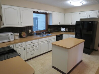 9676 Monteray Dr, Plain City, OH 43064 - photo 4