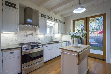 Kitchen 4