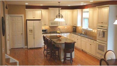 340 Sterling Ln, Downingtown, PA 19335 - photo 7